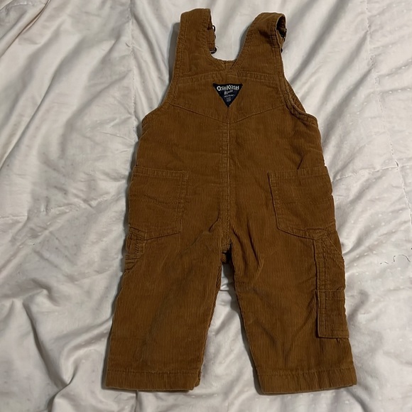 Oshkosh winter overalls - Picture 3 of 5